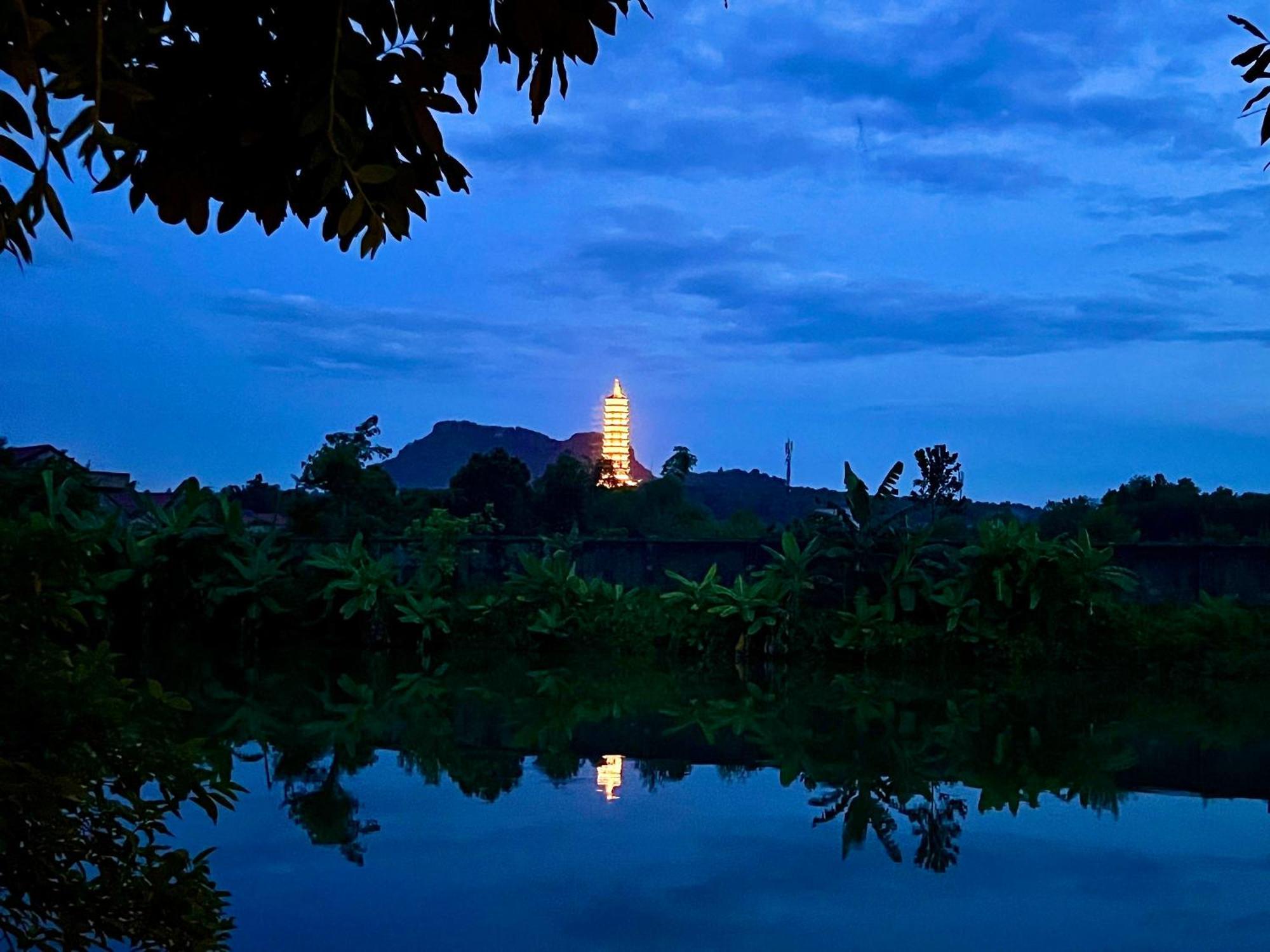 Dinh Gia Home Villa & Resort ニンビン エクステリア 写真